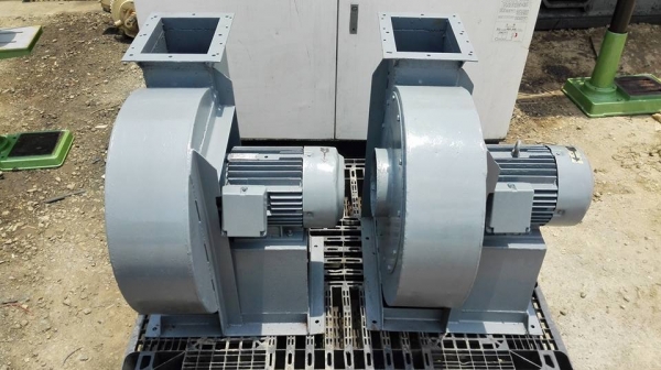 ** SOLD ** โบวเวอร์ 5.5 HP 2900 RPM 380V พร้อมใช้งาน (มี 2 ตัว) ** SOLD ** โบวเวอร์ 5.5 HP 2900 RPM 380V พร้อมใช้งาน (มี 2 ตัว)