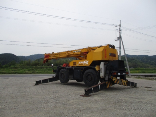 ขายรถเครน TADANO TR-250M-5 4,800ชม. นำเข้าจากญี่ปุ่น รถกำลังถึงไทยครับ 092-929-9942 ธีรเทพ ขายรถเครน TADANO TR-250M-5 4,800ชม. นำเข้าจากญี่ปุ่น รถกำลังถึงไทยครับ 092-929-9942 ธีรเทพ