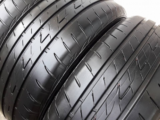 ยางBRIDGESTONE รุ่น Ecopia EP200. 215 60R16 ปี2016 สภาพสวยมากๆดอกเต็มๆใช้อีกยาวๆไม่แพง ยางBRIDGESTONE รุ่น Ecopia EP200. 215 60R16 ปี2016 สภาพสวยมากๆดอกเต็มๆใช้อีกยาวๆไม่แพง