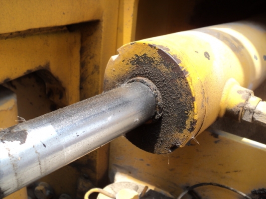 รถบดเบรคดาว์น DYNAPAC CC522 # 62910537 มือสองยุโรป