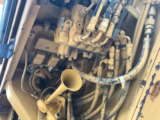 รถเกรด CAT 140H # 2ZK06014 มือสองอเมริกา