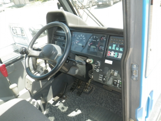 กระเช้าดีเซลบูมพับ MEADE HF090 ยกสูง 9 เมตร มือสองญี่ปุ่น กระเช้าดีเซลบูมพับ MEADE HF090 ยกสูง 9 เมตร มือสองญี่ปุ่น