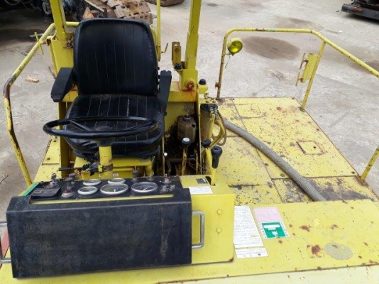 กระเช้าดีเซลบูมพับ MEADE HF090 ยกสูง 9 เมตร มือสองญี่ปุ่น กระเช้าดีเซลบูมพับ MEADE HF090 ยกสูง 9 เมตร มือสองญี่ปุ่น