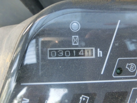 รถขุด 4 ตัน PC40MR-2 แทรคเหล็กติดก้อนยาง มือสองญี่ปุ่น