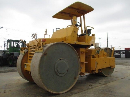 รถขุด 4 ตัน PC40MR-2 แทรคเหล็กติดก้อนยาง มือสองญี่ปุ่น