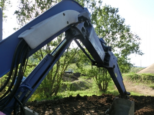 รถขุด 4 ตัน PC40MR-2 แทรคเหล็กติดก้อนยาง มือสองญี่ปุ่น