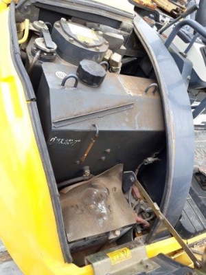 รถขุด 4 ตัน PC40MR-2 แทรคเหล็กติดก้อนยาง มือสองญี่ปุ่น