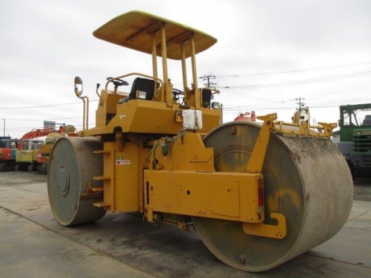 รถขุด 4 ตัน PC40MR-2 แทรคเหล็กติดก้อนยาง มือสองญี่ปุ่น