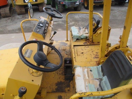 รถขุด 4 ตัน PC40MR-2 แทรคเหล็กติดก้อนยาง มือสองญี่ปุ่น