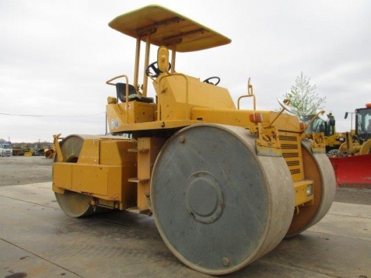 รถขุด 4 ตัน PC40MR-2 แทรคเหล็กติดก้อนยาง มือสองญี่ปุ่น