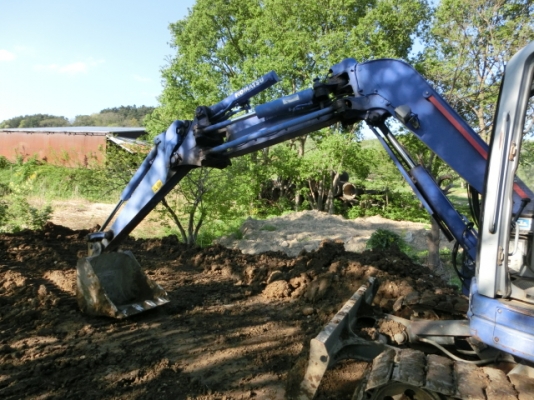 รถขุด 4 ตัน PC40MR-2 แทรคเหล็กติดก้อนยาง มือสองญี่ปุ่น