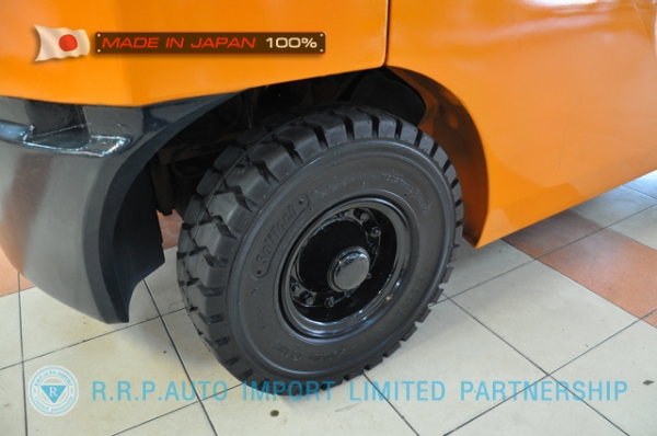 ขายรถโฟล์คลิฟท์มือสอง TOYOTA รุ่น 7FG25-21124 นำเข้าจากประเทศญี่ปุ่น 100\% ไม่เคยใช้งานในไทย