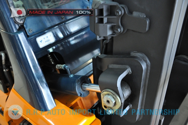 ขายรถโฟล์คลิฟท์มือสอง TOYOTA รุ่น 7FG25-21124 นำเข้าจากประเทศญี่ปุ่น 100\% ไม่เคยใช้งานในไทย