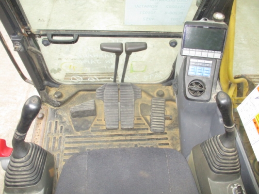 รถขุด 4 ตัน KOMATSU PC40MR-2 มือสองญี่ปุ่น รถขุด 4 ตัน KOMATSU PC40MR-2 มือสองญี่ปุ่น