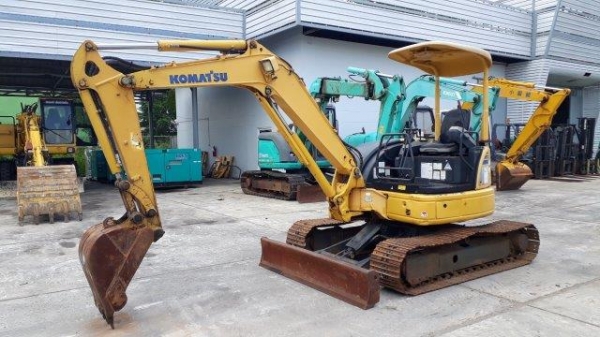 รถขุด 4 ตัน KOMATSU PC40MR-2 มือสองญี่ปุ่น รถขุด 4 ตัน KOMATSU PC40MR-2 มือสองญี่ปุ่น