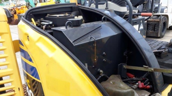 รถขุด 4 ตัน KOMATSU PC40MR-2 มือสองญี่ปุ่น รถขุด 4 ตัน KOMATSU PC40MR-2 มือสองญี่ปุ่น