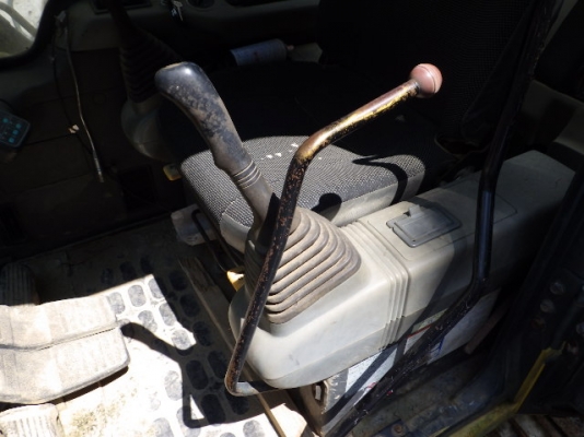 รถขุด 4 ตัน KOMATSU PC40MR-2 มือสองญี่ปุ่น รถขุด 4 ตัน KOMATSU PC40MR-2 มือสองญี่ปุ่น