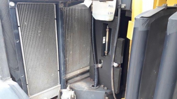 รถขุด 4 ตัน KOMATSU PC40MR-2 มือสองญี่ปุ่น รถขุด 4 ตัน KOMATSU PC40MR-2 มือสองญี่ปุ่น