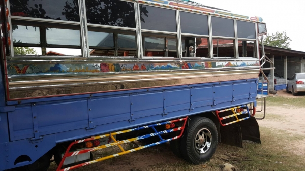 ขาย 6 ล้อ โดยสาร isuzu NKR เครื่อง 130 เเรงม้า เทอร์โบ ยูโร 2 รถห้างเเท้ ปี48 ขาย 6 ล้อ โดยสาร isuzu NKR เครื่อง 130 เเรงม้า เทอร์โบ ยูโร 2 รถห้างเเท้ ปี48