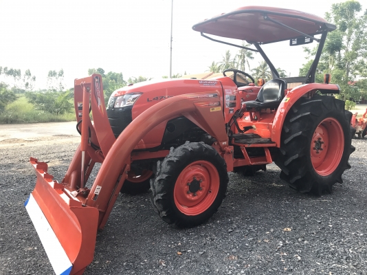 ขายรถไถคูโบต้า L47084WD)2เพลา สภาพนางฟ้า ใช้งาน 500 ชั่วโมง พร้อมอุปกรณ์ใบมีดหน้าและผานพรวน ราคา 468,000 บาท พร้อมส่งฟรีถึงบ้าน โทรสอบถามได้เลยค่ะ 081-9136451 ขอดูรูปทาง Line:Bow6451  รถสวย สภาพพร้อมใช้งาน   เครื่องดี เกียร์ดี ยางดีทั้ง 4 เส้น ตรวจเชคเรีย