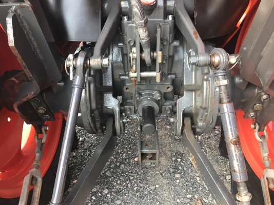 ขายรถไถคูโบต้า L47084WD)2เพลา สภาพนางฟ้า ใช้งาน 500 ชั่วโมง พร้อมอุปกรณ์ใบมีดหน้าและผานพรวน ราคา 468,000 บาท พร้อมส่งฟรีถึงบ้าน โทรสอบถามได้เลยค่ะ 081-9136451 ขอดูรูปทาง Line:Bow6451  รถสวย สภาพพร้อมใช้งาน   เครื่องดี เกียร์ดี ยางดีทั้ง 4 เส้น ตรวจเชคเรีย