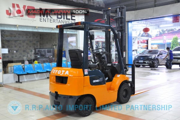 ขายรถโฟล์คลิฟท์มือสอง TOYOTA รุ่น F7FD15-18827 นำเข้าจากประเทศญี่ปุ่น 100\% ไม่เคยใช้งานในไทย