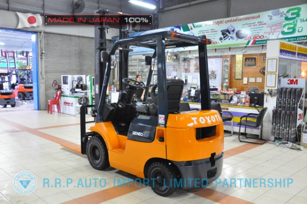 ขายรถโฟล์คลิฟท์มือสอง TOYOTA รุ่น F7FD15-18827 นำเข้าจากประเทศญี่ปุ่น 100\% ไม่เคยใช้งานในไทย