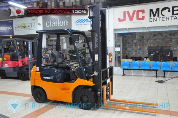 ขายรถโฟล์คลิฟท์มือสอง TOYOTA รุ่น F7FD15-18827 นำเข้าจากประเทศญี่ปุ่น 100\% ไม่เคยใช้งานในไทย