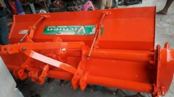 ขาย 275,000  KUBOTA  M5000 ใบดัน ผาน 6 โรตารี่  เล่มทะเบียน  เครื่องดี ปั้มดี เกียรแรง ซื้อไปใช้ได้เลยไม่ต้องซ่อม รถสวยพร้อมใช้ รถอยู่ จ.ศรีสะเกษ 090-772-3710 090-772-3708