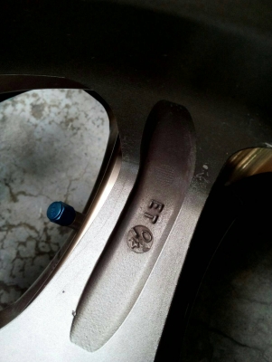 แม๊ก ขอบ17  17x7J. MONOBLOCK  ขนาด 5 รู 114  ET.40  ชุด. 4 วง. tel.081-427-3941