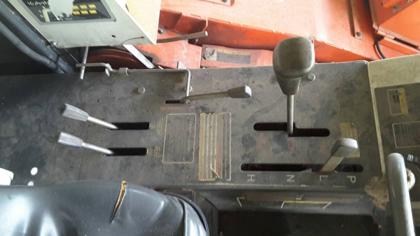 ขายรถเกี่ยวข้าว DC 60 ปี 54 ใช้งานได้ 2097 ชม