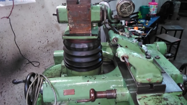 **ขายถูกๆ เครื่องเจียร์ทูลเอนกประสงค์มือสองจากญี่ปุ่น** Universal Tool &amp; Cutter Grinder Machine..CINCINNATI(อังกฤษ)มีอุปกรณ์ พร้อมใช้งานครับ