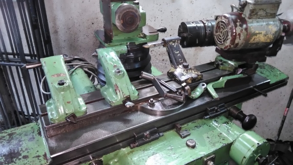 **ขายถูกๆ เครื่องเจียร์ทูลเอนกประสงค์มือสองจากญี่ปุ่น** Universal Tool &amp; Cutter Grinder Machine..CINCINNATI(อังกฤษ)มีอุปกรณ์ พร้อมใช้งานครับ