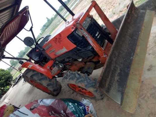 คูบูต้าl4508diอุปกรณ์หน้าหลังช้าง225000โทร0847944751