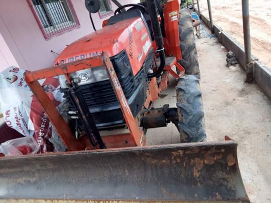 คูบูต้าl4508diอุปกรณ์หน้าหลังช้าง225000โทร0847944751