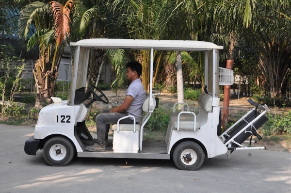 ขายรถกอล์ฟHITACHIไฟฟ้า ทำชาร์ตไฟ220v.ในตัวไม่จุกจิก สภาพเดิมๆจากญีปุ่นยังไม่เคยใช้ในไทย58,000เท่านั้น