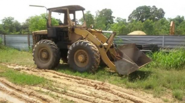 ขาย 265,000  KOMATSU JH30 เครื่องดี เกียร์ดี ปั้มแรง เอวแน่น สภาพพร้อมใช้  รถอยู่ จ.ศรีสะเกษ  090-772-3710 090-772-3708