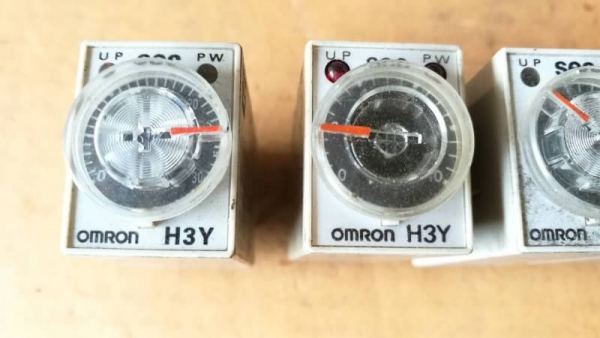 ยกชุด 7 อัน 750 บ. ส่งฟรี 083-2000058 LINE ID: line832923 ไทม์เมอร์ OMRON รุ่น H3Y-2 ใช้ไฟDC 12 V. 2ตัว ไฟDC 24 V. 5 ตัว ตั้งเวลา 60 วินาทิ 1ตัว 30 วินาทิ 1 ตัว 30 วินาทิ 3 ตัว 5วินาทิ 2 ตัว ยกชุด 7 อัน 750 บ. ส่งฟรี 083-2000058 LINE ID: line832923 ไทม์เมอร์ OMRON รุ่น H3Y-2 ใช้ไฟDC 12 V. 2ตัว ไฟDC 24 V. 5 ตัว ตั้งเวลา 60 วินาทิ 1ตัว 30 วินาทิ 1 ตัว 30 วินาทิ 3 ตัว 5วินาทิ 2 ตัว