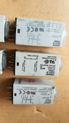 ยกชุด 7 อัน 750 บ. ส่งฟรี 083-2000058  LINE ID: line832923 ไทม์เมอร์ OMRON รุ่น H3Y-2 ใช้ไฟDC 12 V. 2ตัว ไฟDC 24 V. 5 ตัว ตั้งเวลา 60 วินาทิ 1ตัว 30 วินาทิ 1 ตัว 30 วินาทิ 3 ตัว 5วินาทิ 2 ตัว