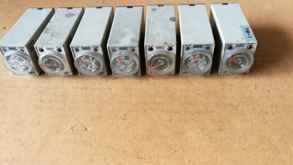 ยกชุด 7 อัน 750 บ. ส่งฟรี 083-2000058 LINE ID: line832923 ไทม์เมอร์ OMRON รุ่น H3Y-2 ใช้ไฟDC 12 V. 2ตัว ไฟDC 24 V. 5 ตัว ตั้งเวลา 60 วินาทิ 1ตัว 30 วินาทิ 1 ตัว 30 วินาทิ 3 ตัว 5วินาทิ 2 ตัว ยกชุด 7 อัน 750 บ. ส่งฟรี 083-2000058 LINE ID: line832923 ไทม์เมอร์ OMRON รุ่น H3Y-2 ใช้ไฟDC 12 V. 2ตัว ไฟDC 24 V. 5 ตัว ตั้งเวลา 60 วินาทิ 1ตัว 30 วินาทิ 1 ตัว 30 วินาทิ 3 ตัว 5วินาทิ 2 ตัว