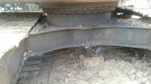 ฮิตาชิ ex200-2ไฟตัดไม่เล่ม  เครื่องเดิมปั้มเดิมดีๆแน่นๆช่วงล่างสวย แน่นๆเอวดี โซ่หานลอนเลอร์ครบไม่แตก ทำงานดีไม่โหลดไม่หลวม.ดูรถได้ที่ ยโสธร..ราคา355000.โทรมานะ งานด่วนๆจ้า 0875511464-0636359242