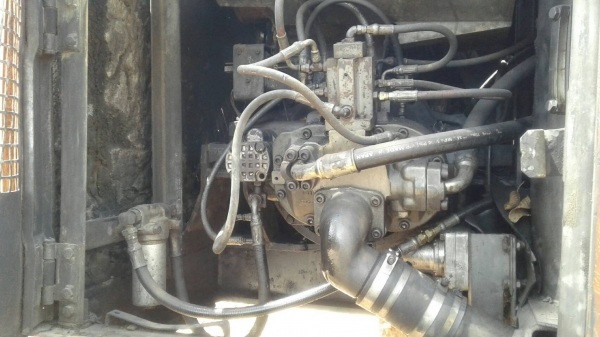 ฮิตาชิ ex200-2ไฟตัดไม่เล่ม  เครื่องเดิมปั้มเดิมดีๆแน่นๆช่วงล่างสวย แน่นๆเอวดี โซ่หานลอนเลอร์ครบไม่แตก ทำงานดีไม่โหลดไม่หลวม.ดูรถได้ที่ ยโสธร..ราคา355000.โทรมานะ งานด่วนๆจ้า 0875511464-0636359242