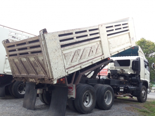 สิบล้อ ฮีโน่ 344 ปี56 ดั้มสามมิต รถห้างมือเดียวป้ายแดง สภาพดีสวยๆคู่เดิมๆใช้งาน.น้อย.ไมค์แท้ วิ่ง150,×××กม.เช็คศูนย์ตลอด เล่ม-ทะเบียนพร้อมโอน ขายราคา 2,350,000บ ราคานี้ เปลียน"ยางเรเดี้ยล"ให้ใหม่ 8เส้น เพิ่ม"ระบบลากลูก& สิบล้อ ฮีโน่ 344 ปี56 ดั้มสามมิต รถห้างมือเดียวป้ายแดง สภาพดีสวยๆคู่เดิมๆใช้งาน.น้อย.ไมค์แท้ วิ่ง150,×××กม.เช็คศูนย์ตลอด เล่ม-ทะเบียนพร้อมโอน ขายราคา 2,350,000บ ราคานี้ เปลียน"ยางเรเดี้ยล"ให้ใหม่ 8เส้น เพิ่ม"ระบบลากลูก&