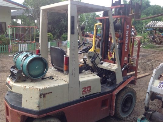 ขายโฟล์คลิฟ นิสสันสวยๆ