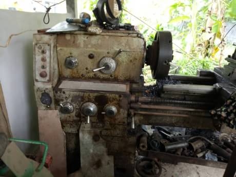 เครื่องกลึง เครื่องกลึง