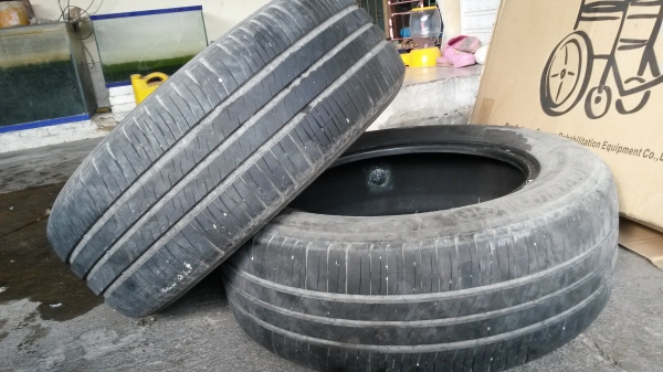 ขายยาง215/60/16 ปี13คู่ละ1000