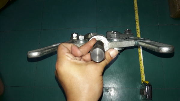 ขายสองขาถอดลูกปืนขนาด22/3 BUCO MADE IN GERMANY. ใหม่เก่าเก็บ