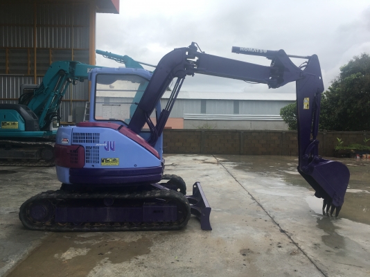 KOMATSU รุ่น PC50UU-2E KOMATSU รุ่น PC50UU-2E