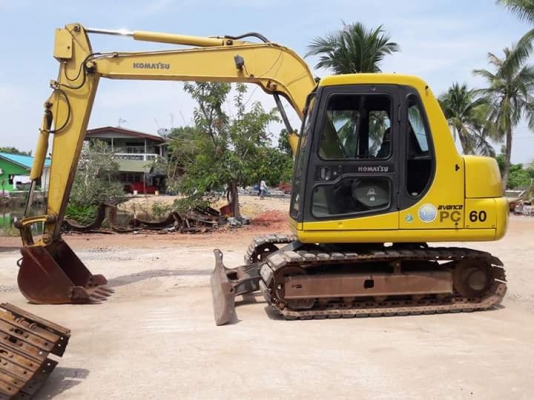 ขายKOMATSU PC60-7  เก่าญี่ปุ่น  สภาพสวย  มีผานหน้า  5 ,XXX  ชั่วโมง  เครื่องปั๊มดี  ลองระบบกันได้ทุกวัน  โทร  089-3818694  ดวงนภา