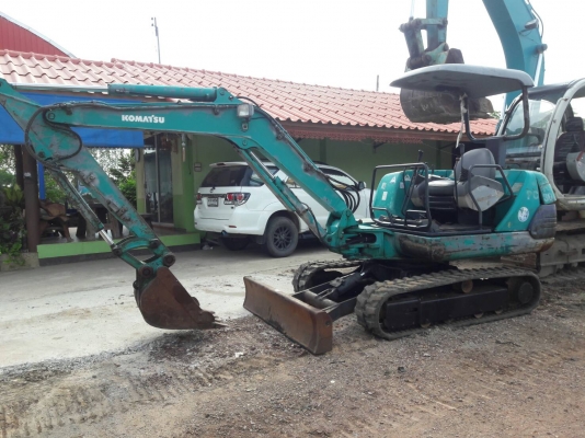 ขายKOMATSU PC30-7  เก่าญี่ปุ่นแท้  มีลายแย๊ก  3,XXX  ชั่วโมง  เครื่องปั๊มดี  ลองระบบกันได้ทุกวัน  โทร  089-3818694  ดวงนภา